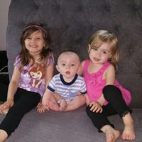 Debbie Tovar Photo 5