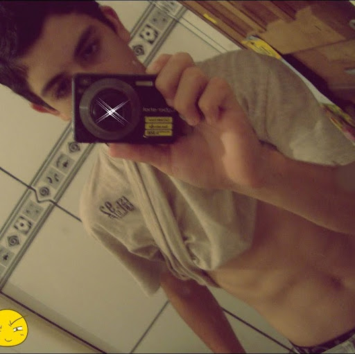 Elvis Costa Photo 13