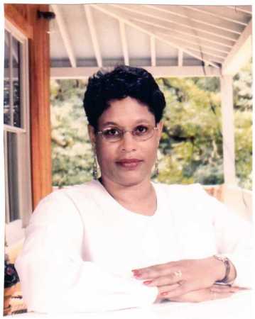 Deborah Long Photo 27