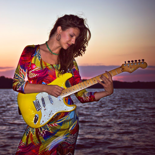 Josie Lowder Photo 1