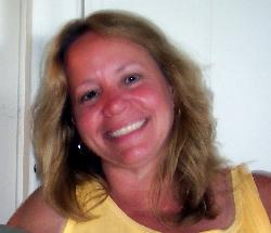 Julie Clark Photo 35