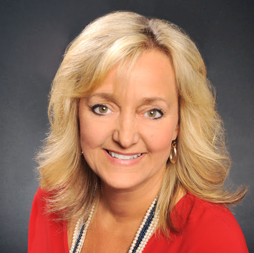 Angela Clark Photo 38