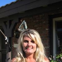 Stephanie Buller Photo 11