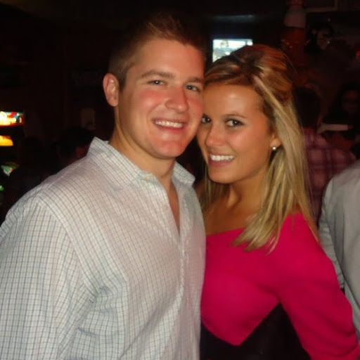 Laura Wenzel Photo 18