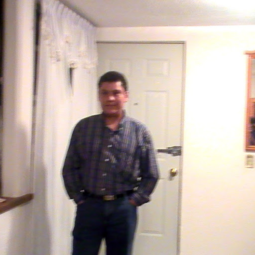 Miguel Rosales Photo 41
