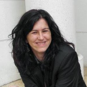 Anne Bach Photo 39