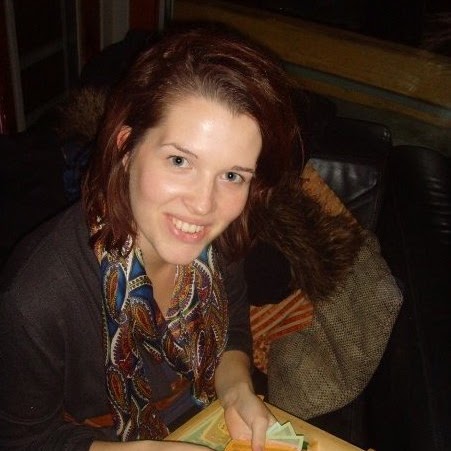 Laura Payne Photo 17