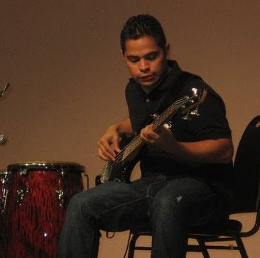 Frank Hernandez Photo 34