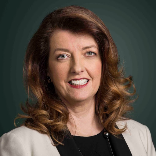 Bernadette Hayes Photo 32