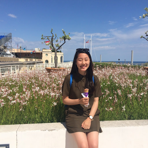 Grace Hong Photo 39