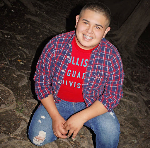 Jose Estrada Photo 26