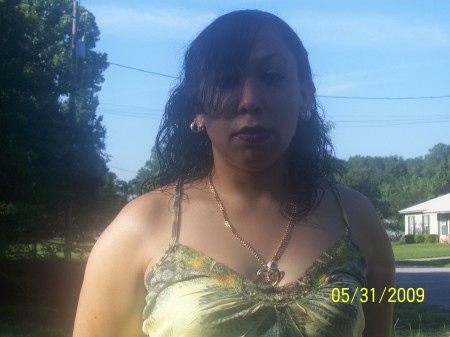 Yesenia Lopez Photo 37