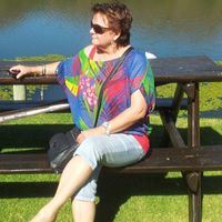 Elizabeth Howes Photo 19