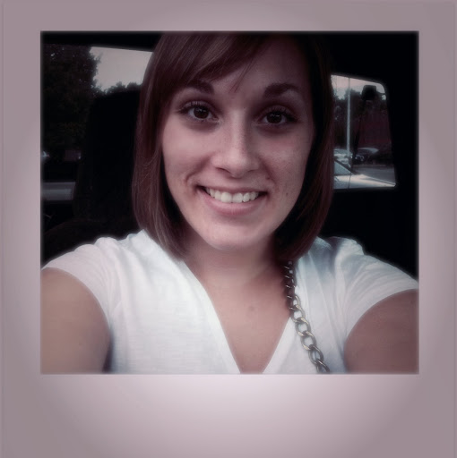 Leah Taylor Photo 12