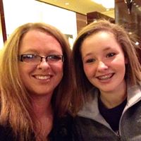 Holly Handley Photo 20