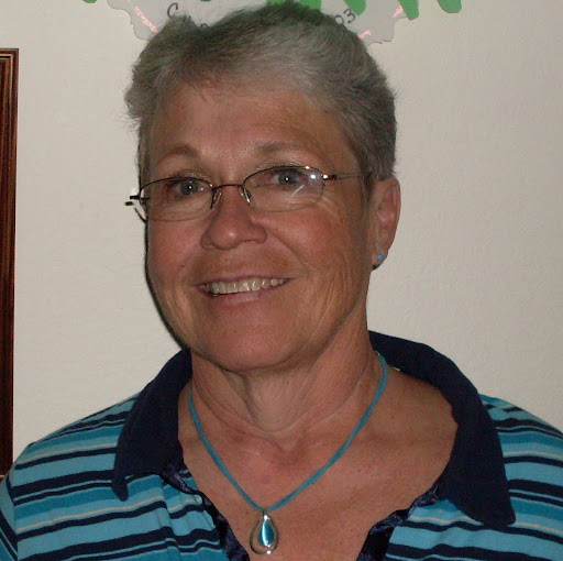 Anna Manning Photo 26