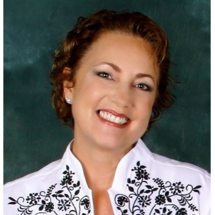 Rebecca Paradis Photo 10