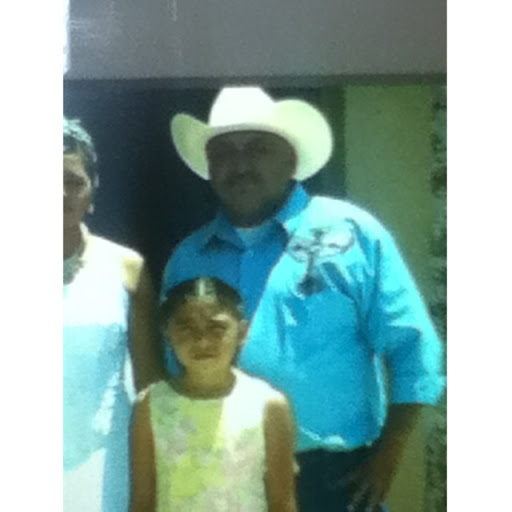 Cruz Flores Photo 25
