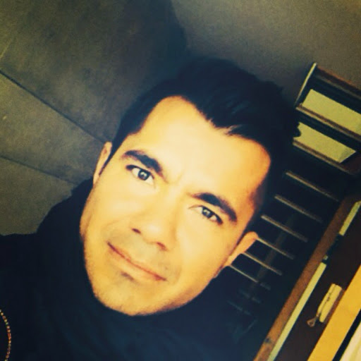 Hugo Paredes Photo 19