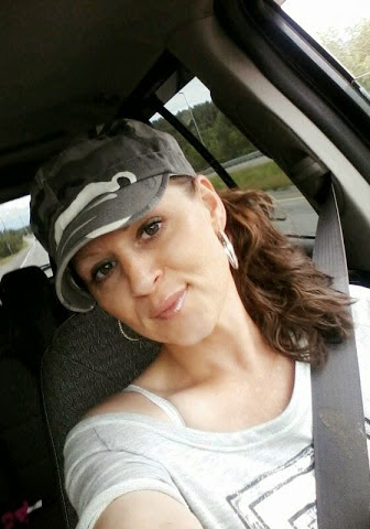 Kerri Leonard Photo 13