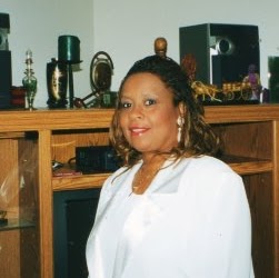 Sandra Covert Photo 14