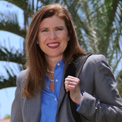 Maria Bailey Photo 20