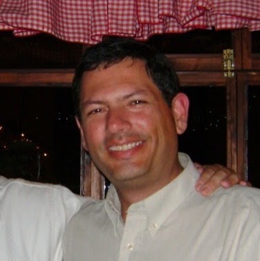 Edgar Navas Photo 17