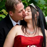 Amy Leach Photo 43