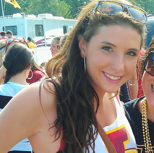 Michelle Hummel Photo 41