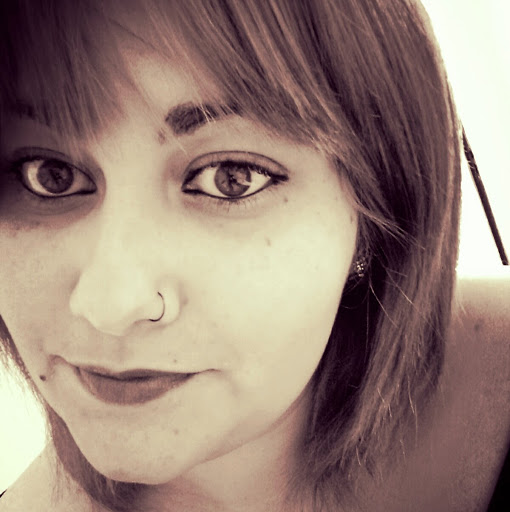 Helen Moreira Photo 19