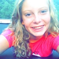 Emilee Walker Photo 18