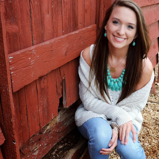 Lindsey Green Photo 33