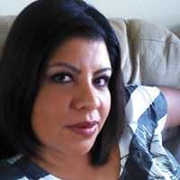 Jennifer Robles Photo 20
