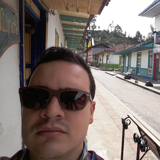 Cesar Gomez Photo 16