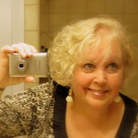 Anne Macneil Photo 26