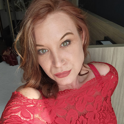 Megan Perrin Photo 29