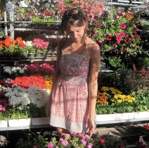 Kelly Baker Photo 37