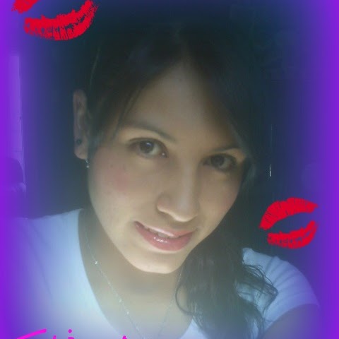 Elizabeth Quintero Photo 25