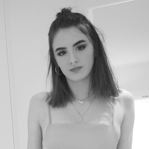 Ella Roberts Photo 23