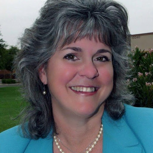 Melanie Peterson Photo 34