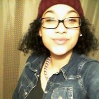 Yesenia Caban Photo 4
