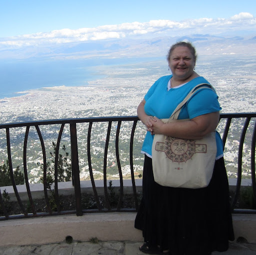 Nancy Abbott Photo 18