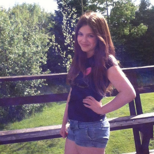 Bree Maxwell Photo 11