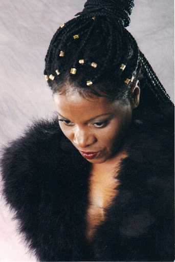 Denise Middleton Photo 20