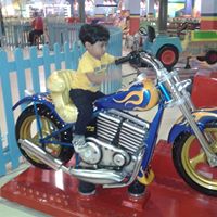 Sandy Fernandes Photo 12