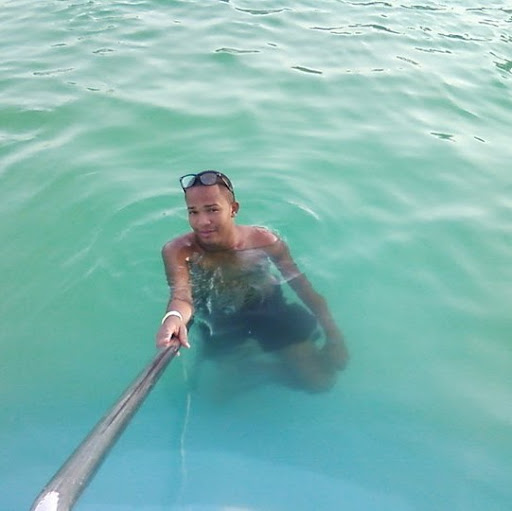 Reynaldo Sanchez Photo 21