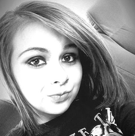 Emily Whalen Photo 12