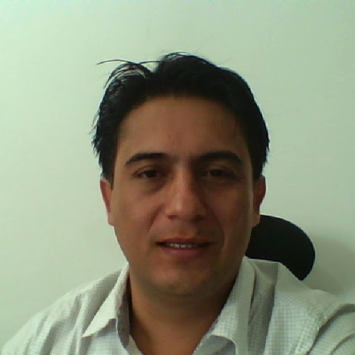 Robert Hernandez Photo 38