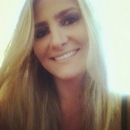 Danielle Simon Photo 21