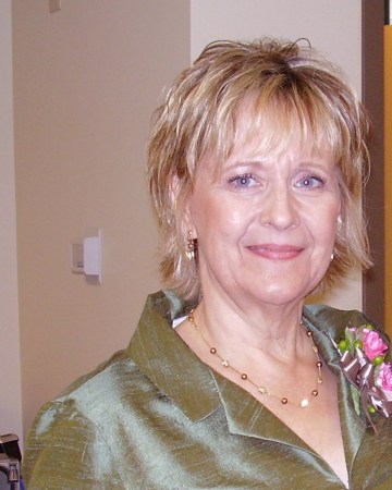 Jennifer Larson Photo 53